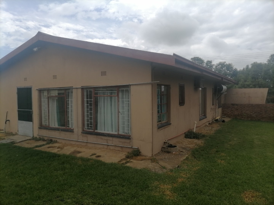 4 Bedroom Property for Sale in Leeudoringstad North West